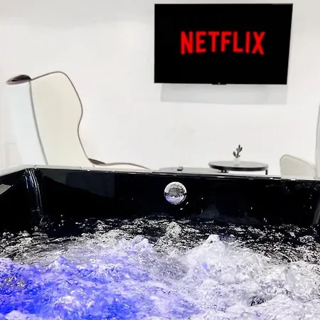 Apartment Loft Evasion Luxe : Jacuzzi Reims